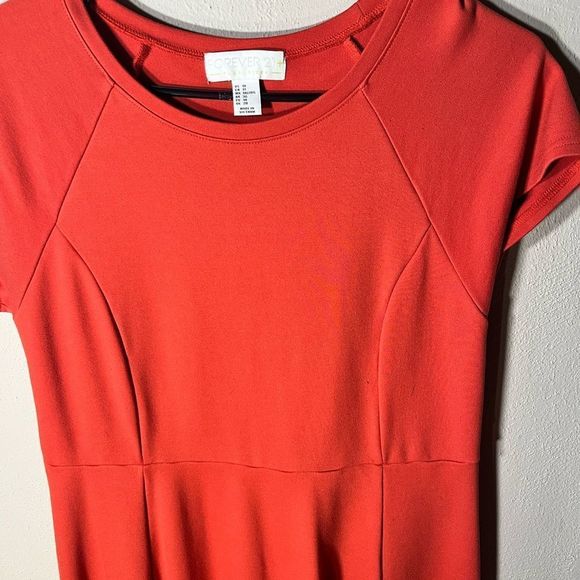 Dress In Coral scuba knit fitted Dress w waist line outstanding stretch/Drape - Picture 4 of 8